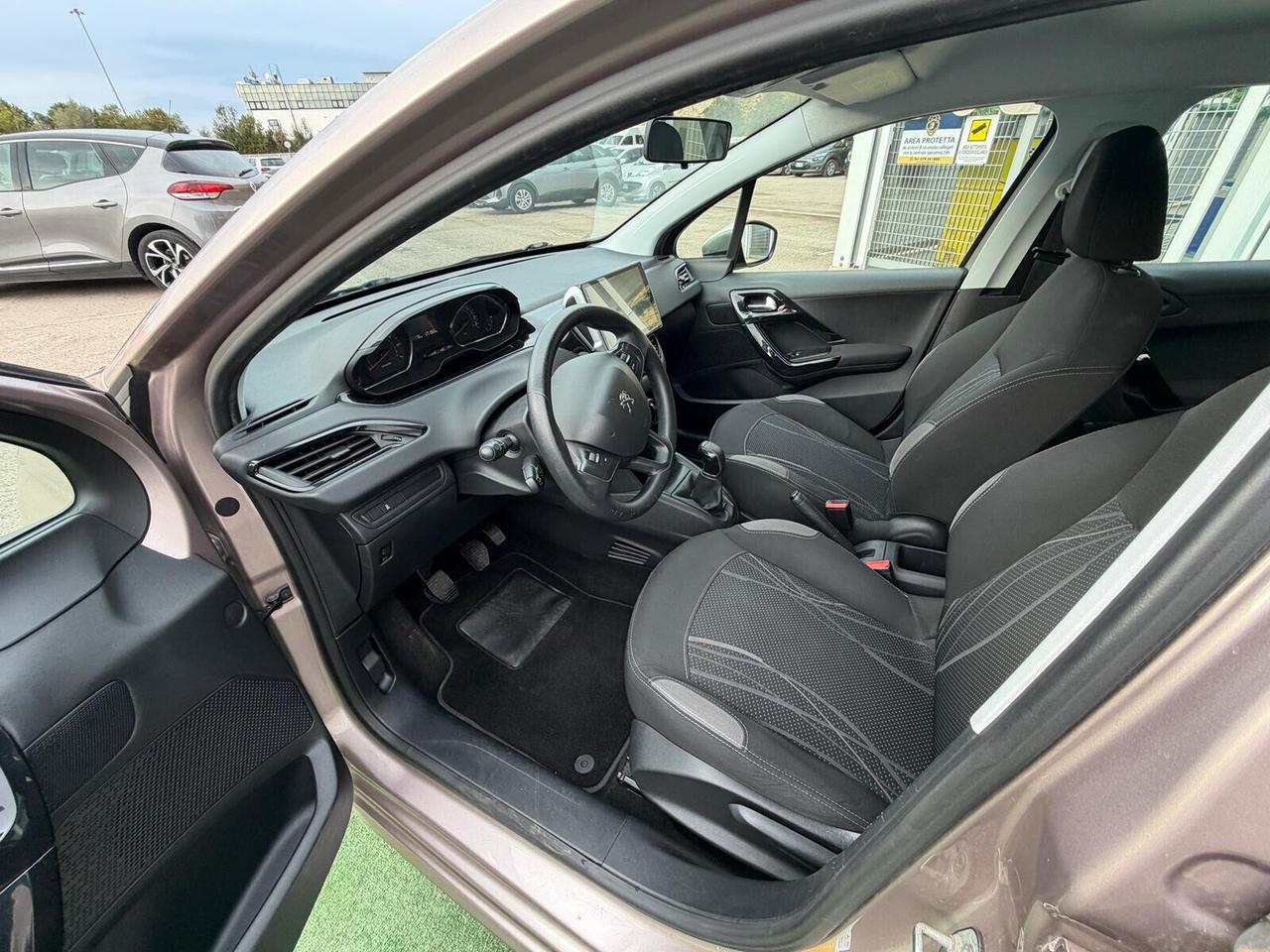 Peugeot 208 1.2 VTi 82 CV 3 porte Access