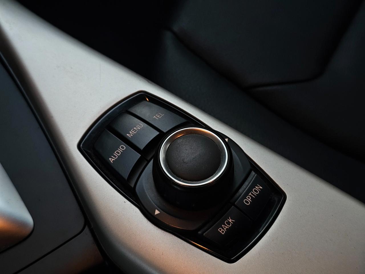 Bmw 116d 5p. Unique