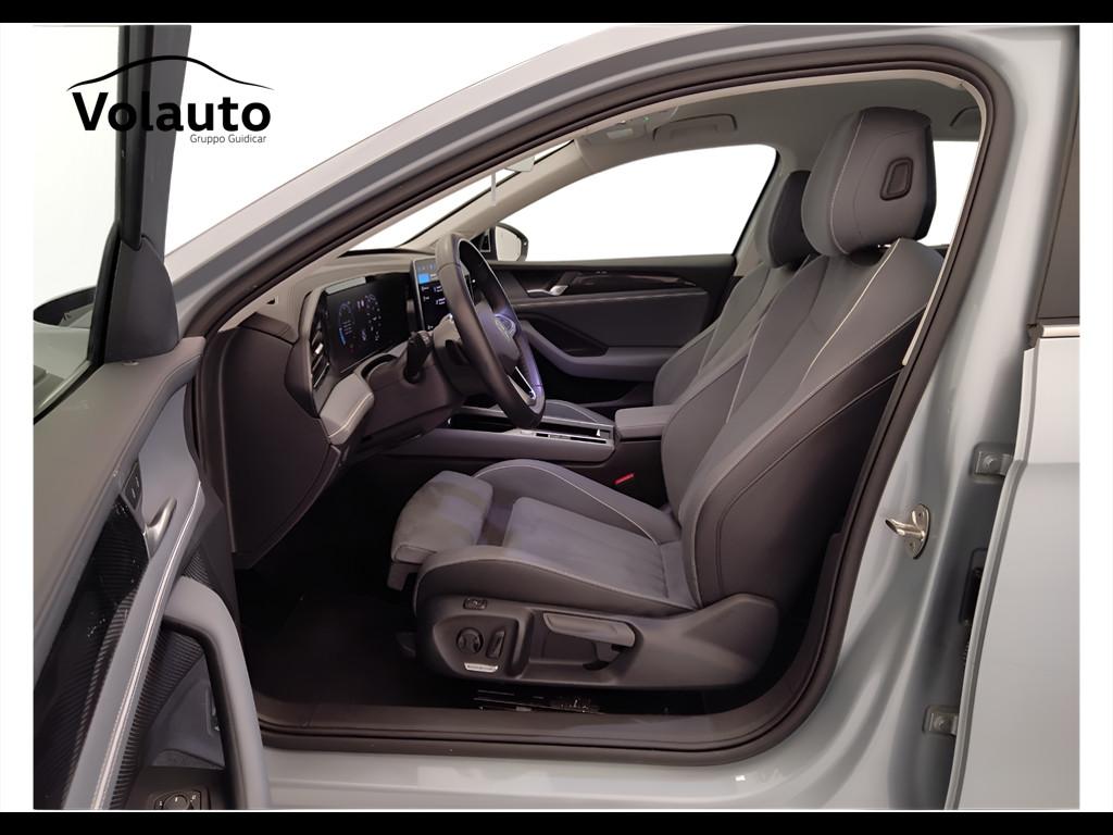 VOLKSWAGEN Passat IX 2024 - Passat 2.0 tdi scr Business 150cv dsg