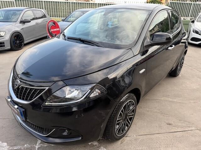 Lancia Ypsilon S&S Hybrid Ecochic Gold