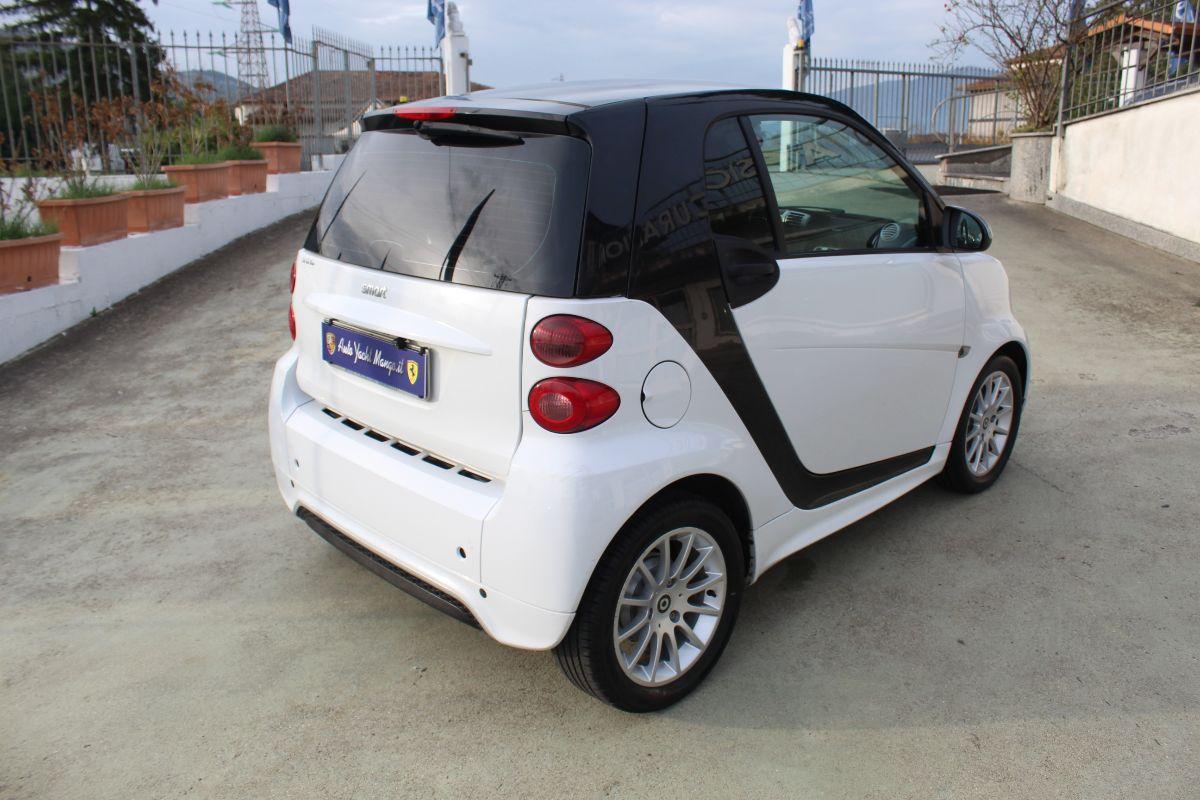 SMART - Fortwo - 1000 52 kW coupé passion