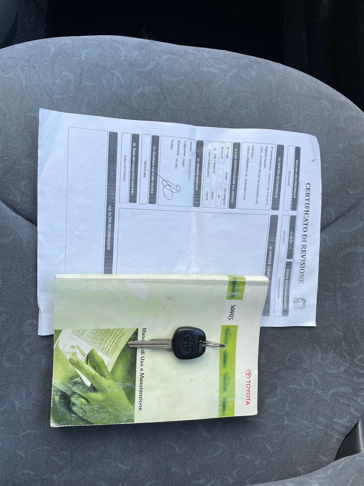 Toyota Yaris 1.0i 16V cat 5 porte Sol