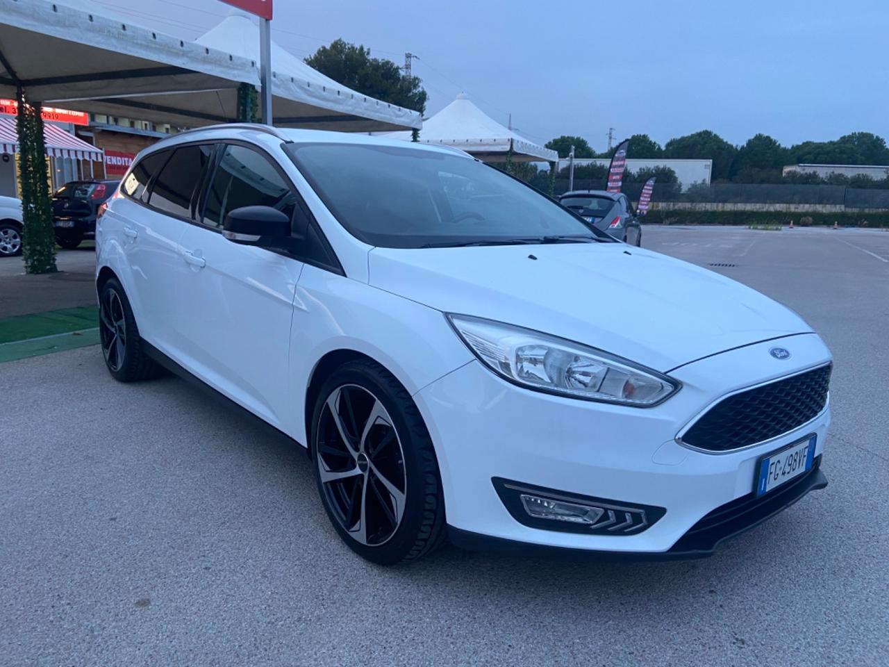 Ford Focus 1.5 TDCi 95 CV SW nuova garanzia12