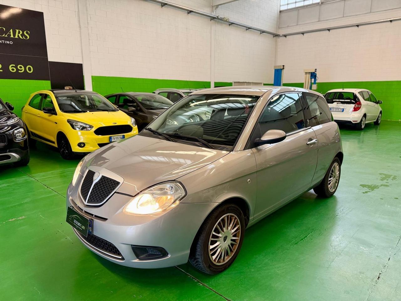 Lancia Ypsilon 1.4 benz. 16V Sport MomoDesign Automatico