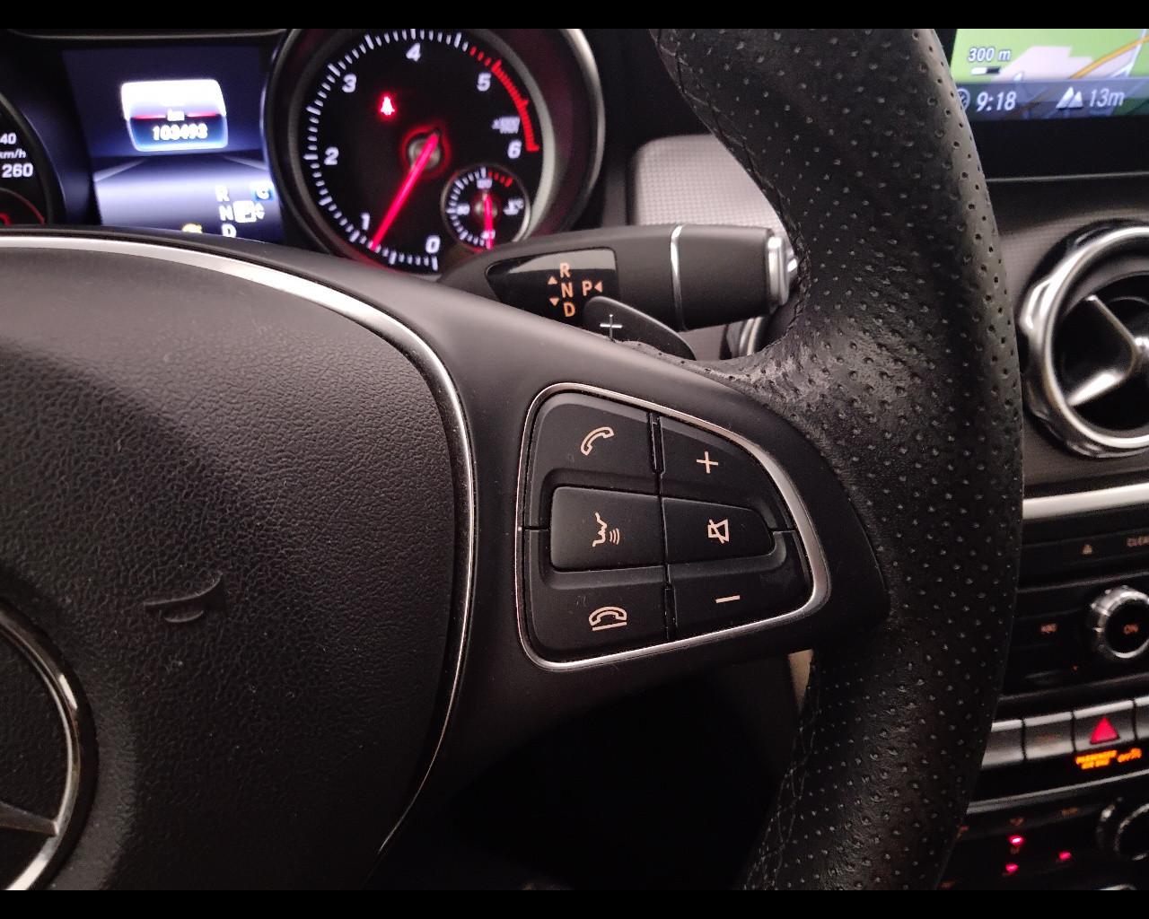Mercedes-Benz GLA-X156 2017 - GLA 200 Sport auto