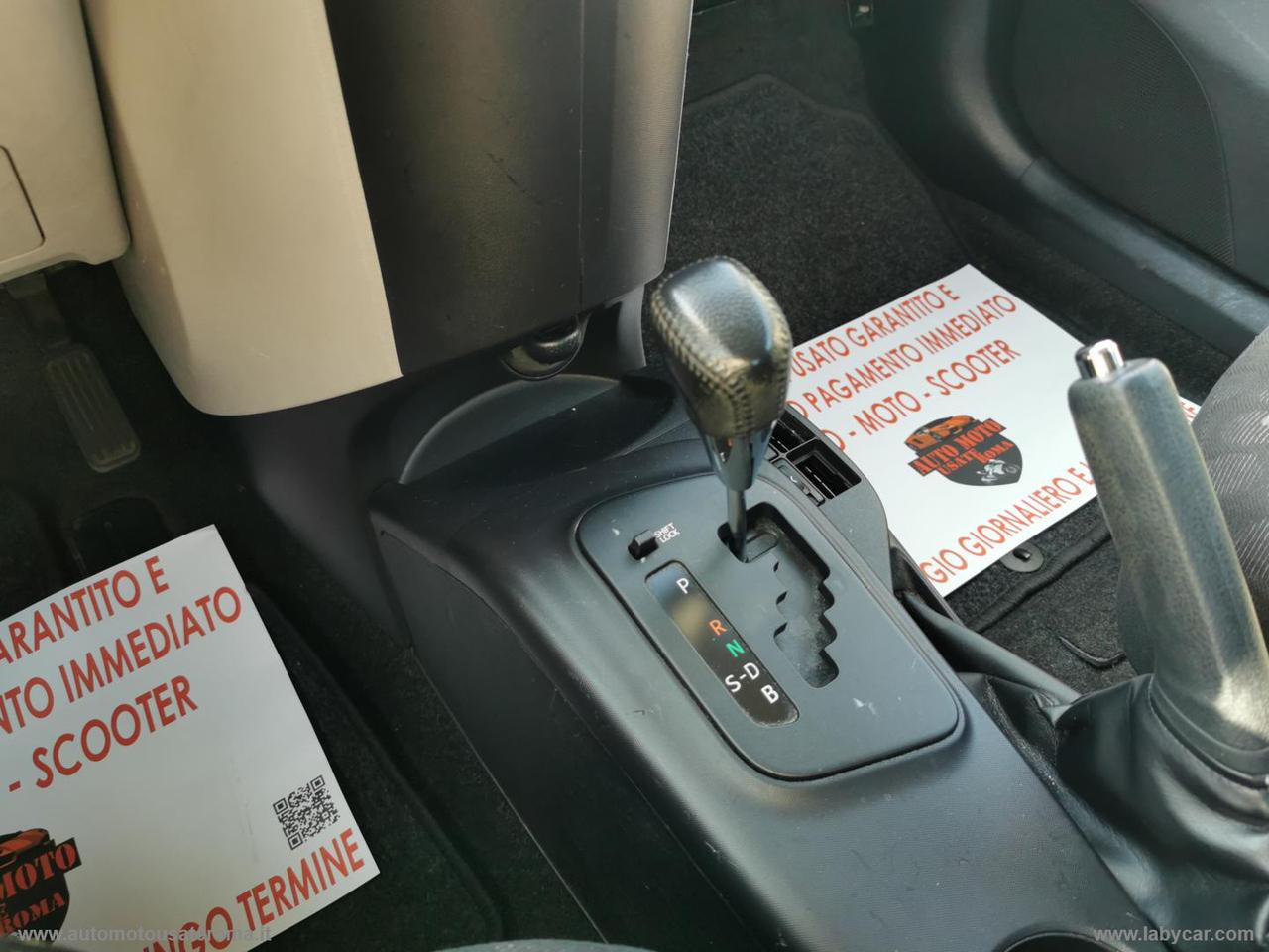 TOYOTA iQ 1.3 CVT Style RATE AUTO MOTO SCOOTER