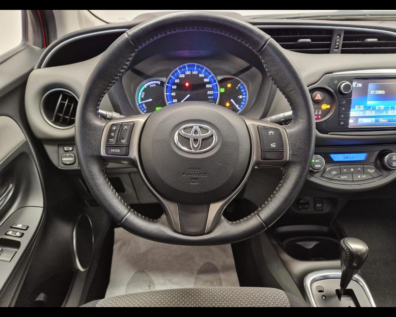 TOYOTA Yaris III - Yaris 5p 1.5h Active