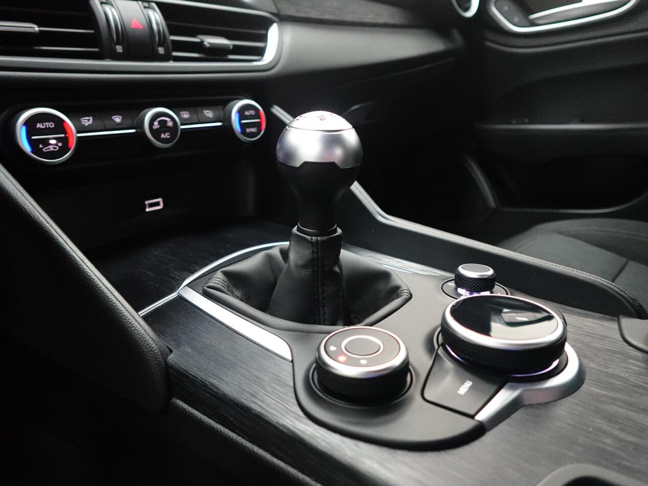 Alfa Romeo Giulia 2.2 MJT 160 CV BUSINESS
