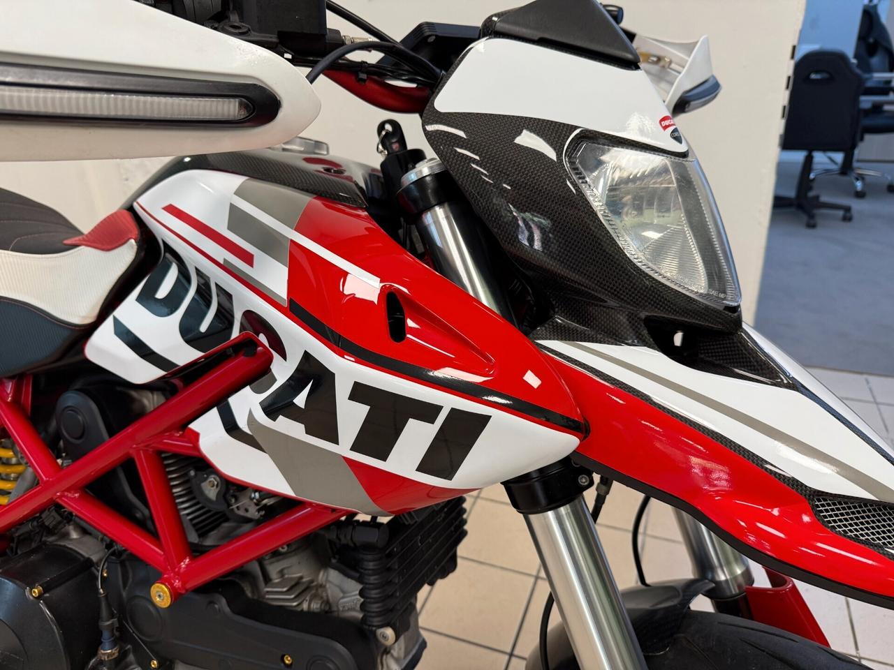 Ducati Hypermotard 796