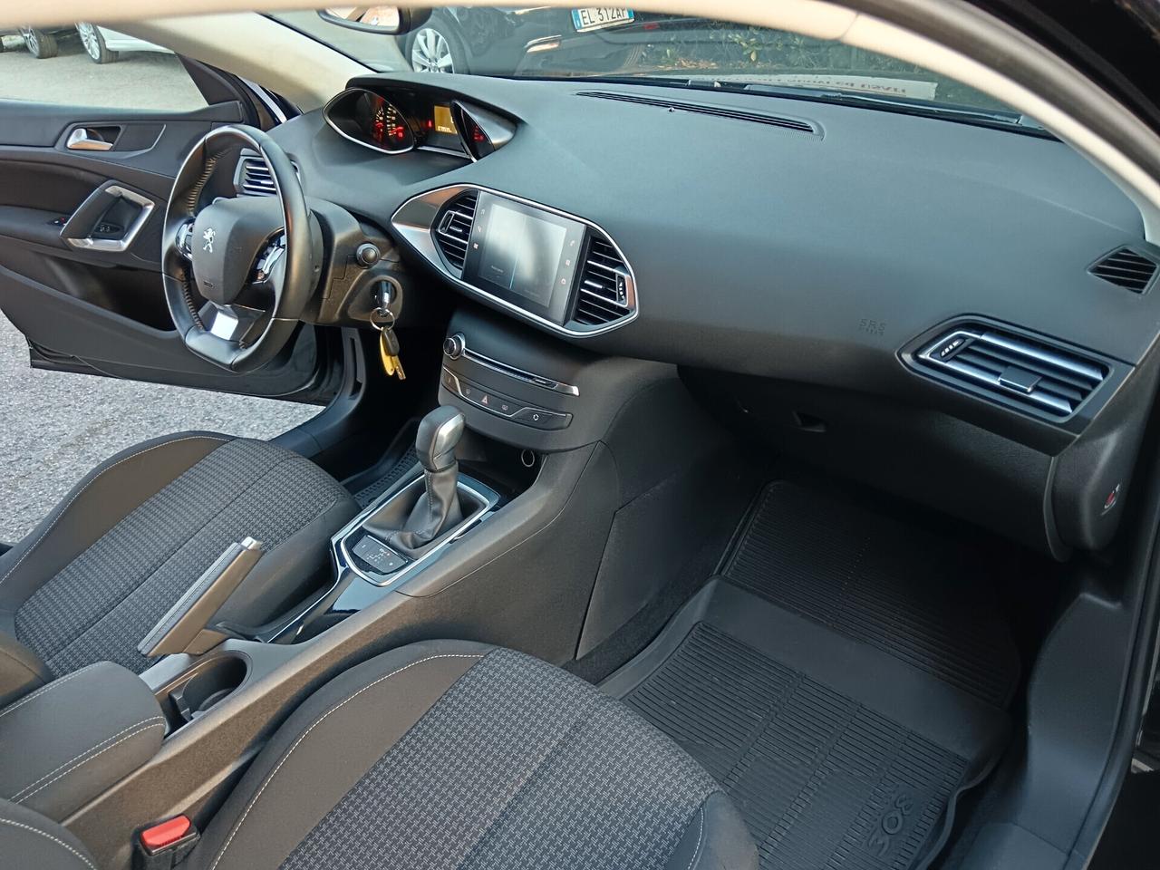 Peugeot 308 1.6 BLUEHDI 120CV NEOPATENTATI