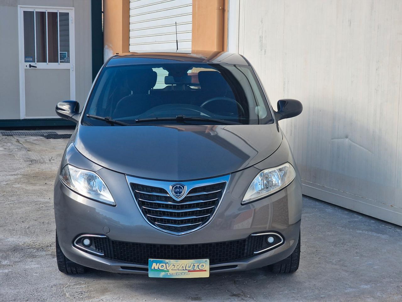 Lancia Ypsilon 1.2 benzina 70cv 5POSTI