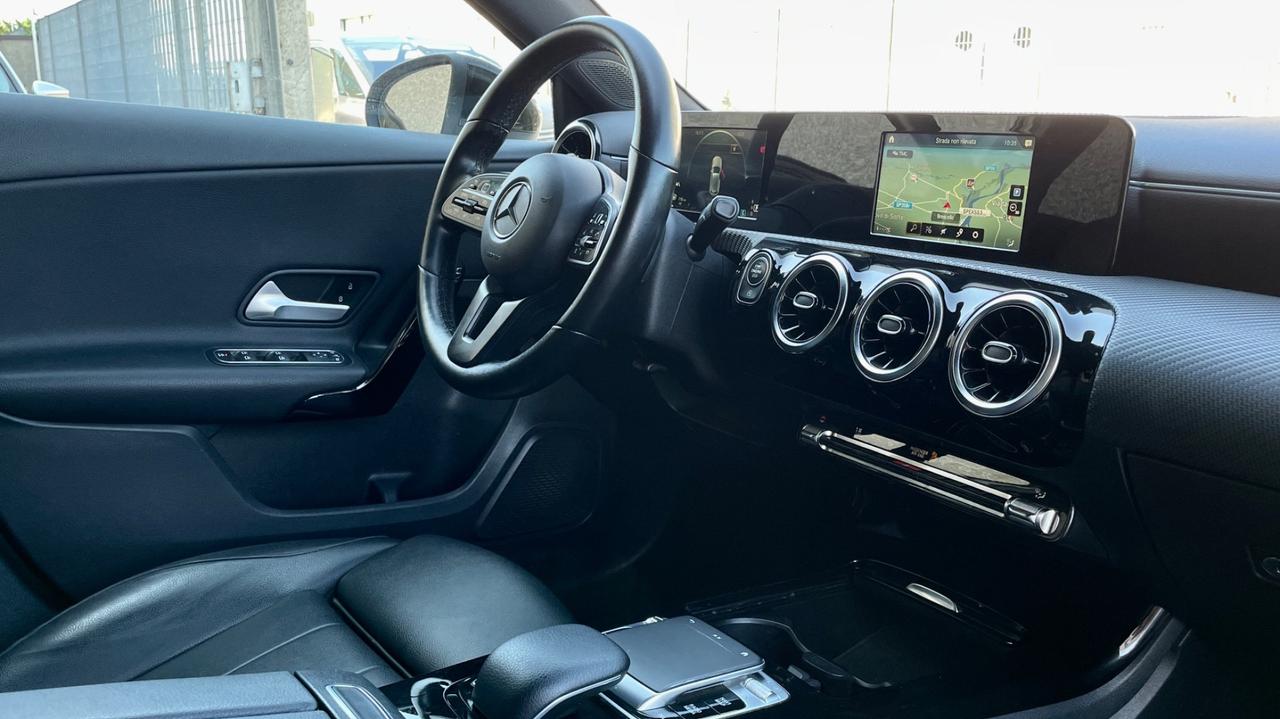 MERCEDES-BENZ CLASSE A180 1.5 116CV - FULL LED, PELLE, NEOPATENTATI