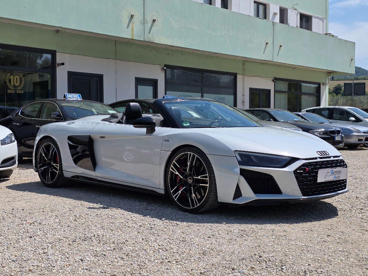 AUDI R8 V10 SPYDER QUATTRO PERFORMANCE