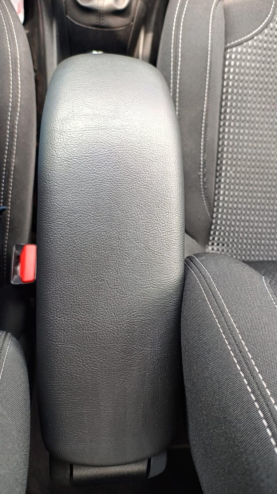 Peugeot 208 PureTech 82 5 porte Allure