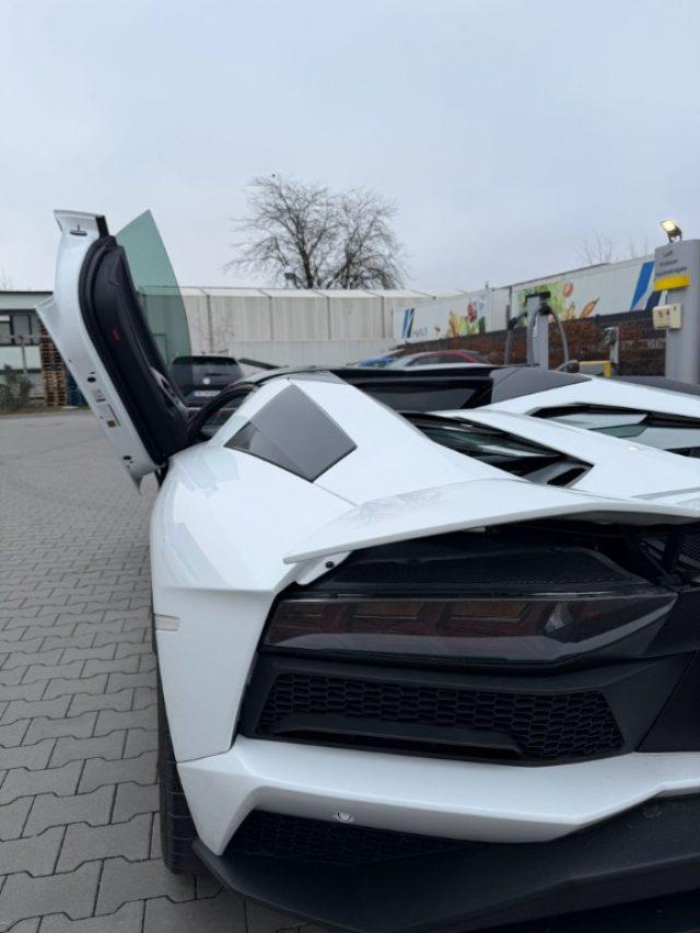LAMBORGHINI Aventador S 6.5 Roadster