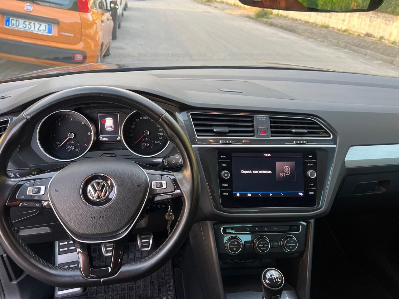Volkswagen Tiguan 1.6 TDI R-Line 2018 full full