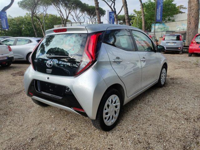 TOYOTA Aygo 1.0 VVT-i x-play TELECAMERA,CARPLAY,CRUISE