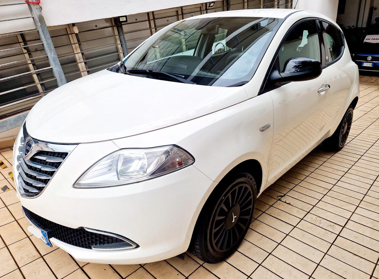 Lancia Ypsilon 1.2 69 CV 5 porte GPL Ecochic Gold