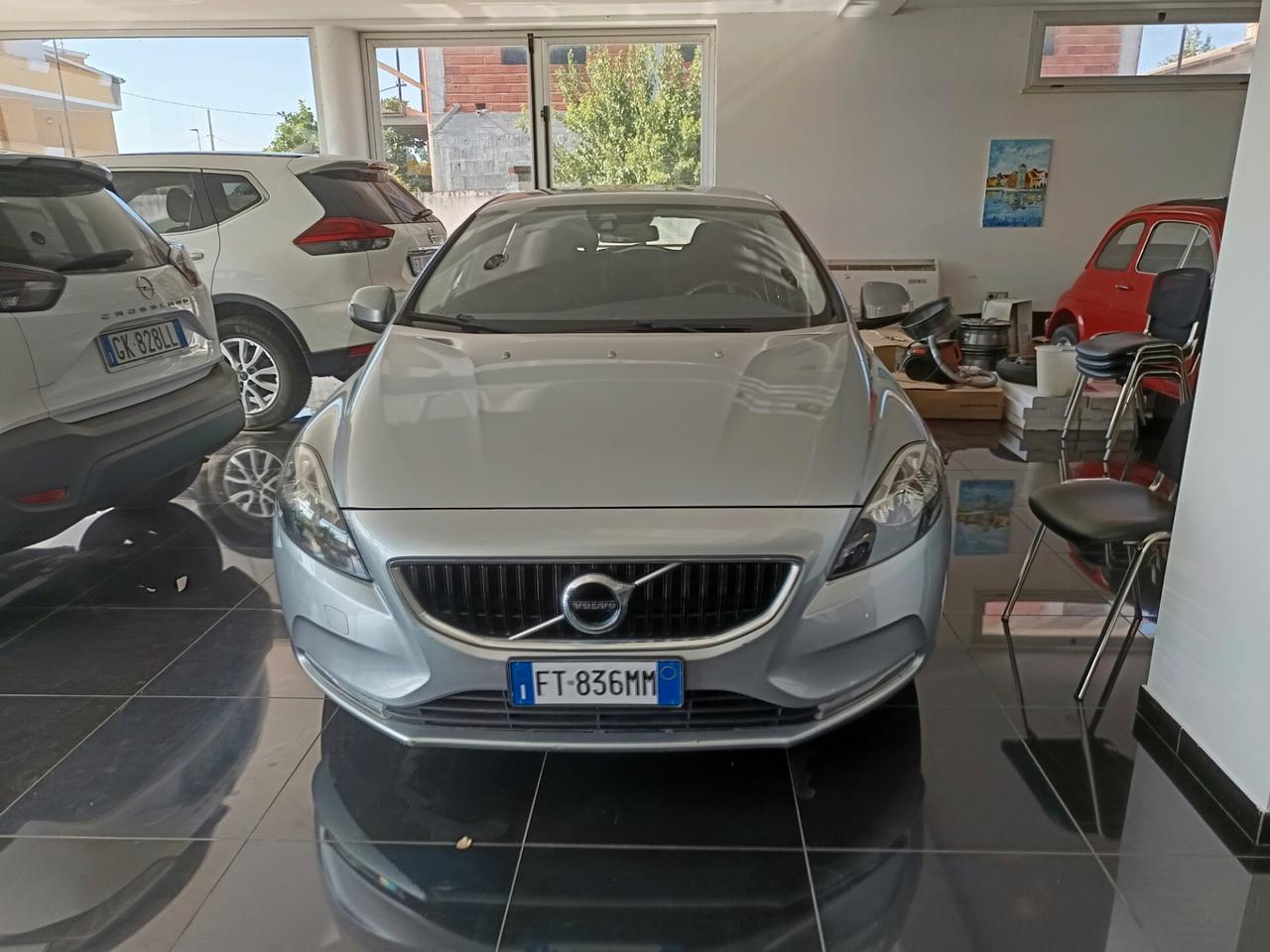 Volvo V40 D2 R-design automatica