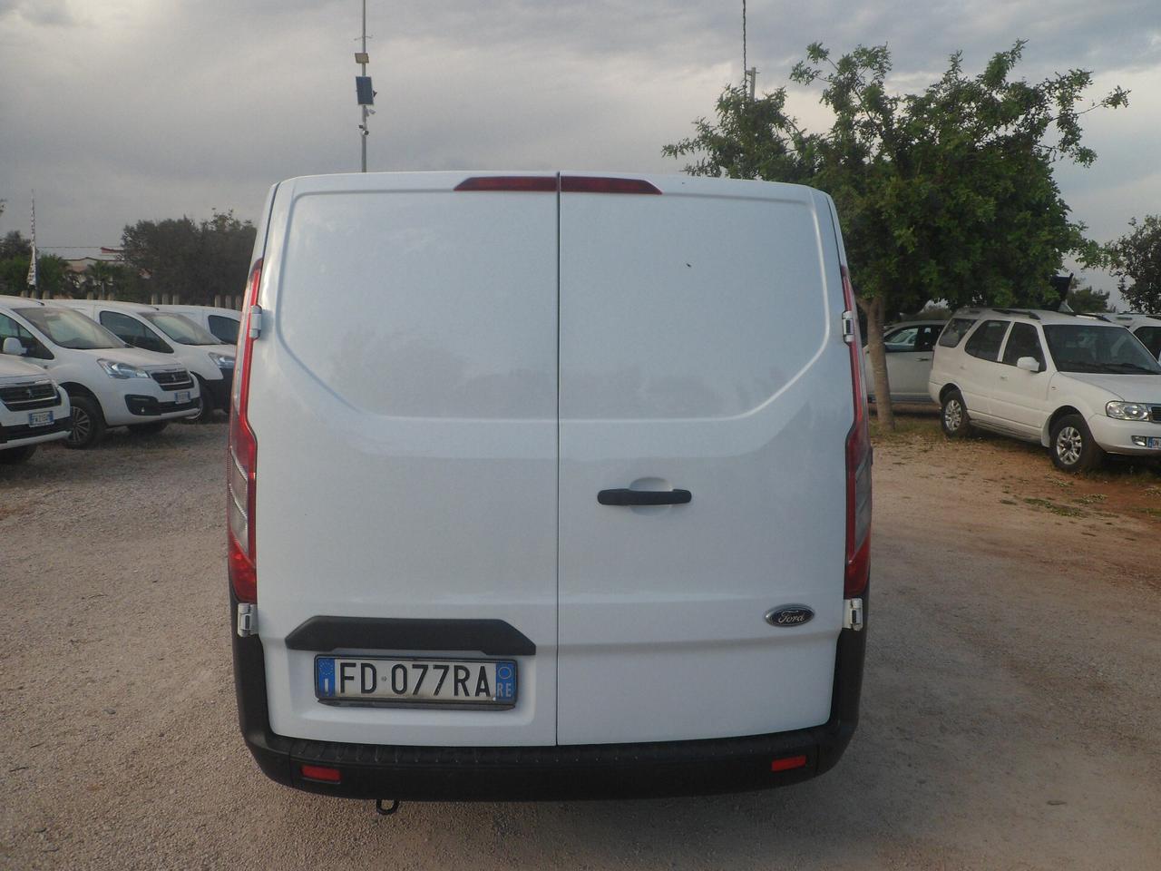 Ford Transit Custom furgone