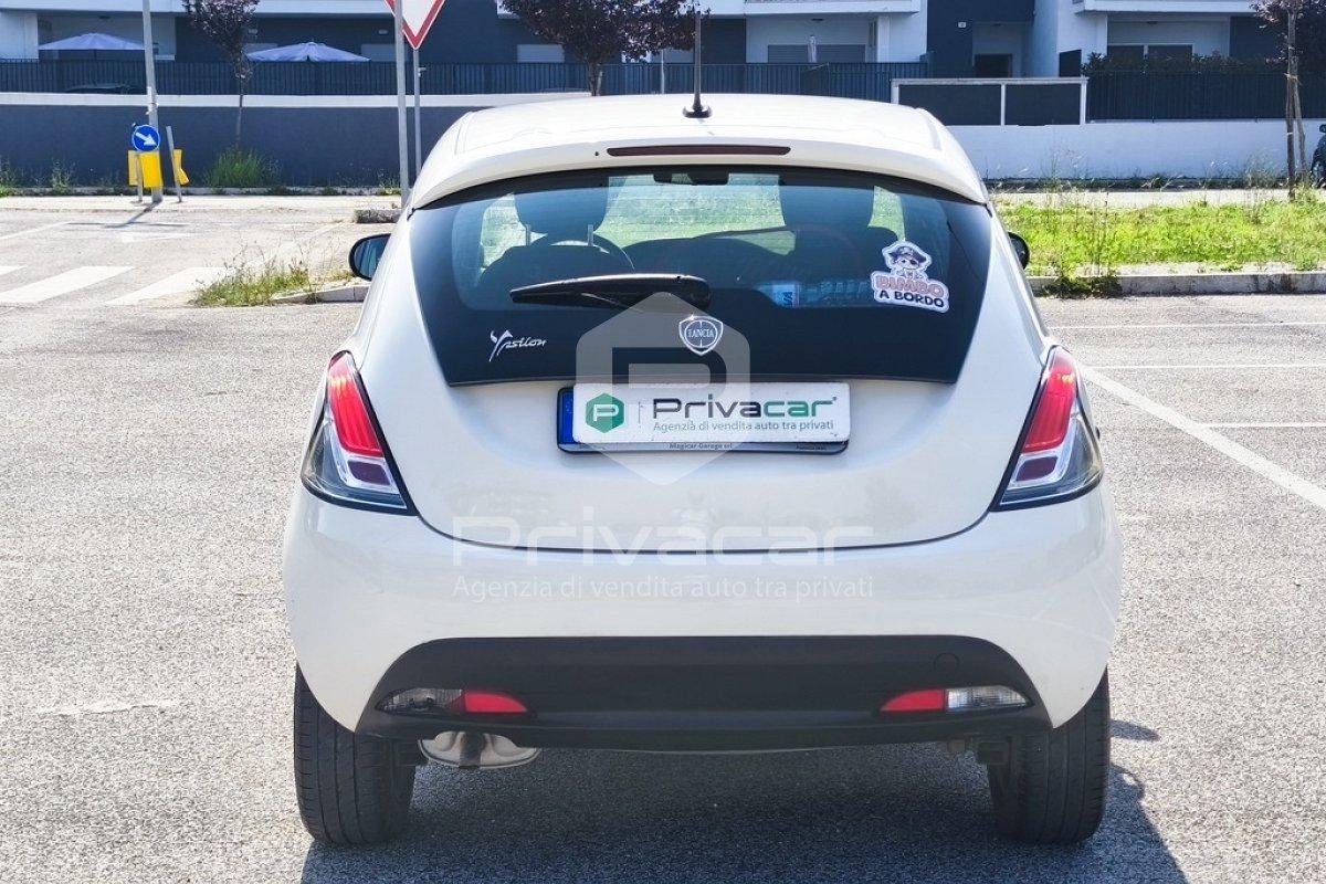 LANCIA Ypsilon 1.2 69 CV 5 porte GPL Ecochic Silver