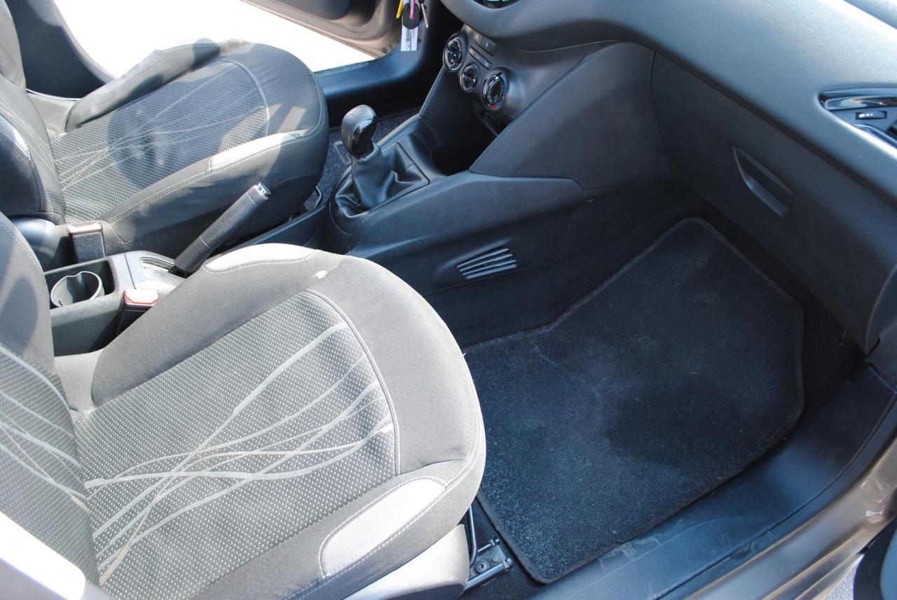 PEUGEOT 208 1.4 HDI 68 CV OK NEOPATENTATI