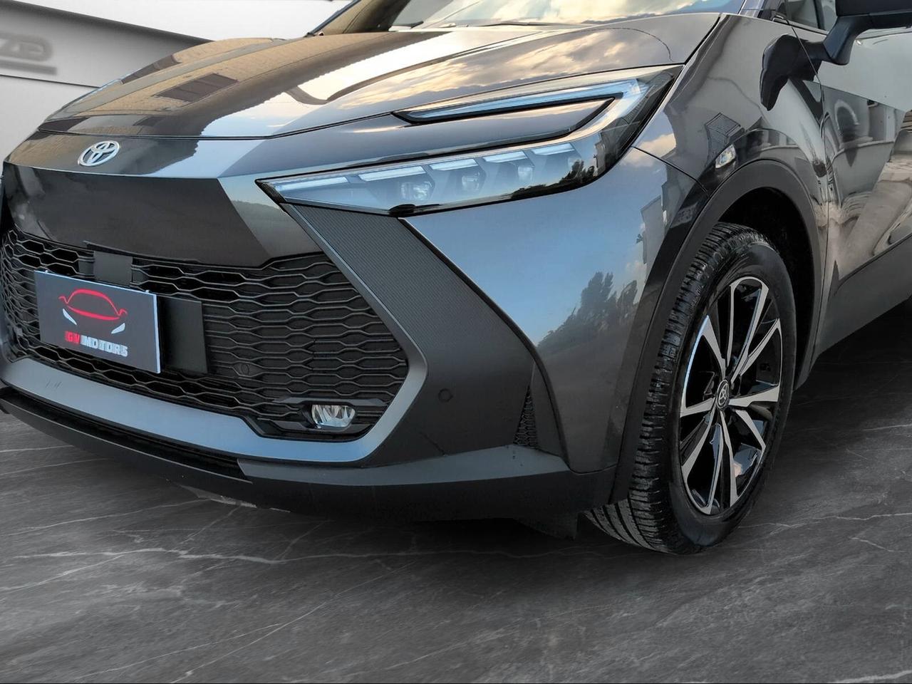 Toyota C-HR 2.0 PHEV - NOLEGGIO BREVE TERMINE
