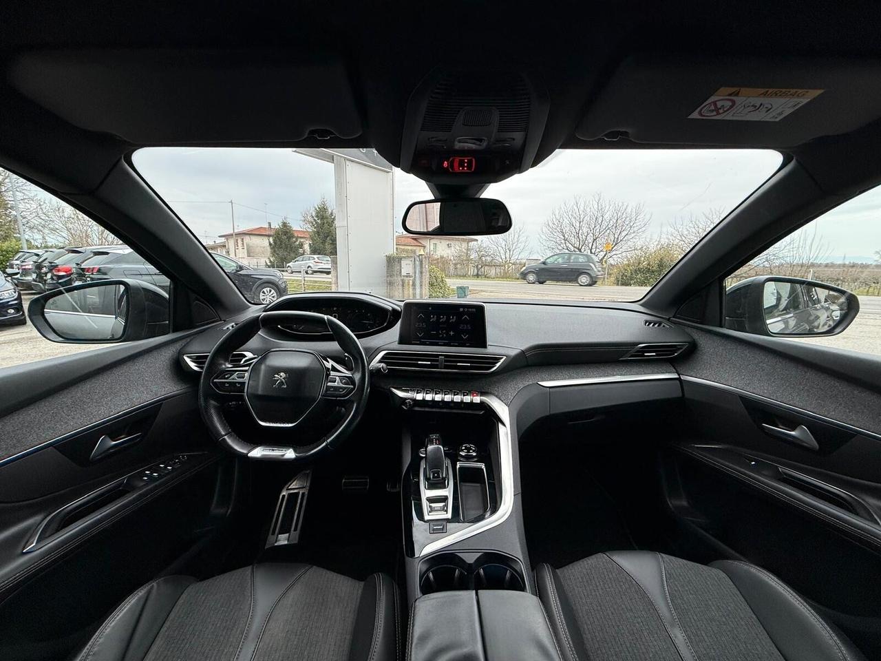 Peugeot 3008 1.5 Diesel Cambio Automatico Neopatentati