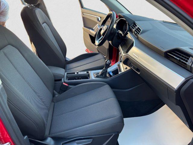 AUDI Q3 35 TDI S tronic Business