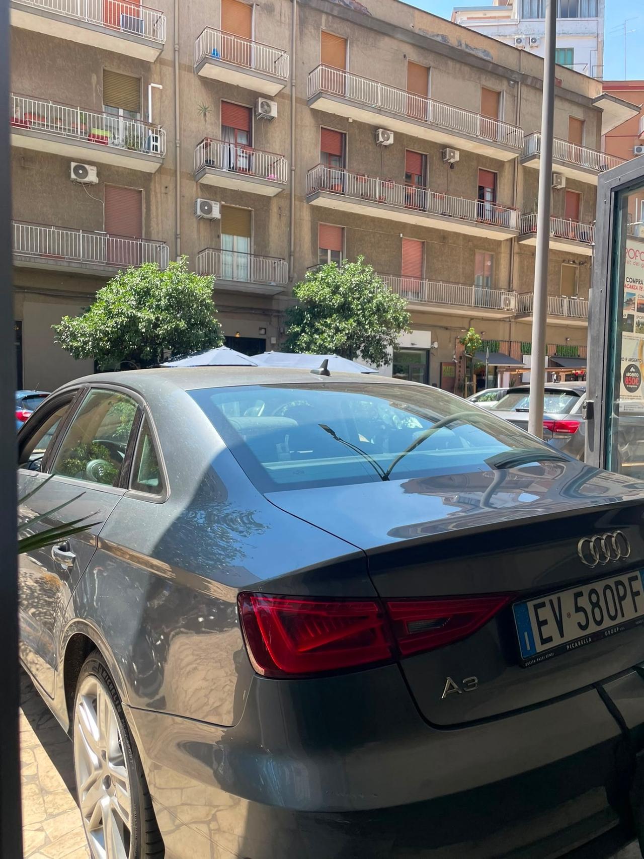 Audi A3 Sedan 2.0 TDI quattro Attraction
