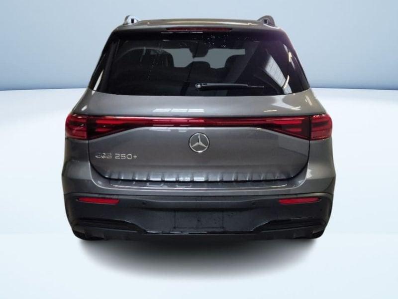 Mercedes-Benz EQB 250+ AMG Line Advanced