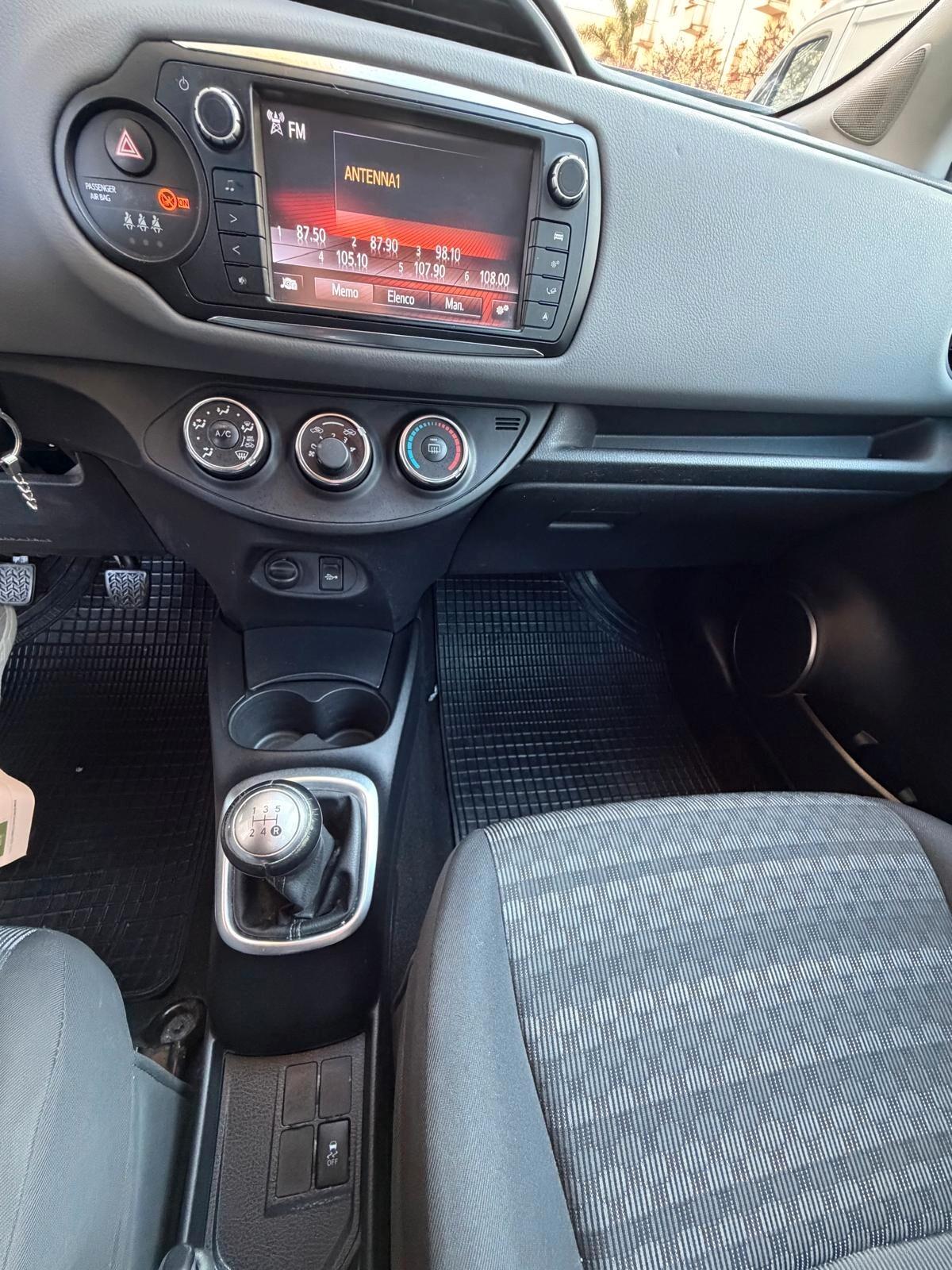 Toyota Yaris 1.0 5 porte Active