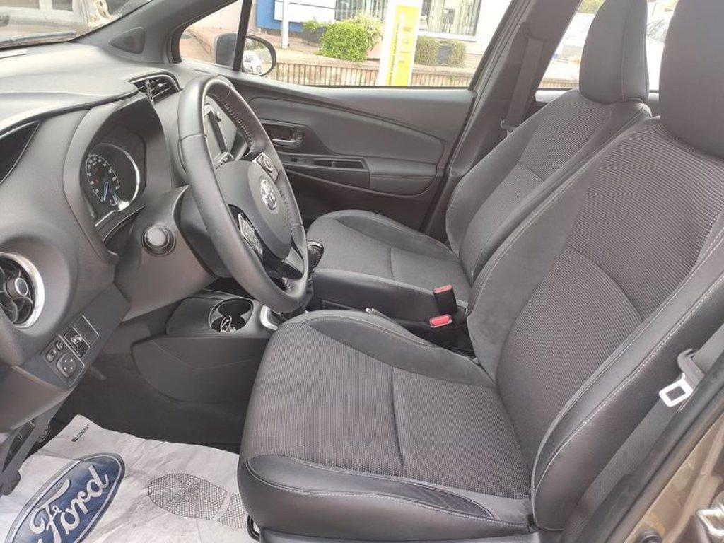 TOYOTA Yaris 1.4 D-4D 5 porte Lounge del 2017