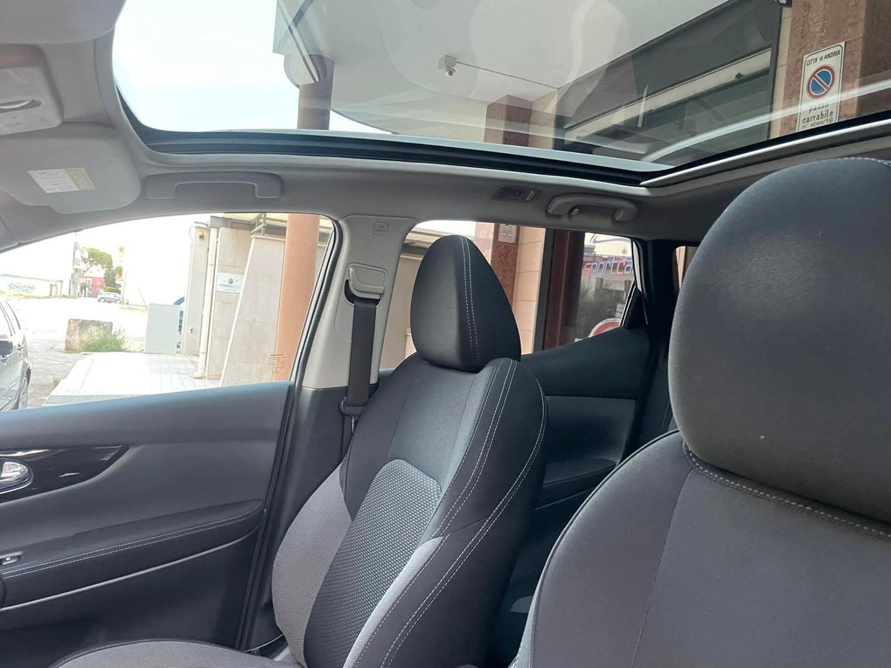 Nissan Qashqai 1.7 dCi 150 CV 4WD CVT N-Connecta TETTO LED TELEC 360 18'