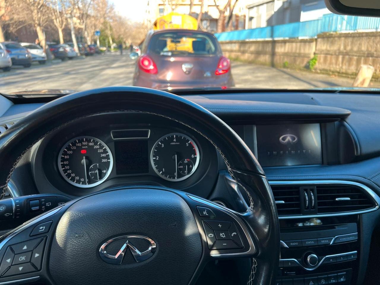 Infiniti Q30 1.5 diesel Premium Prezzo shock