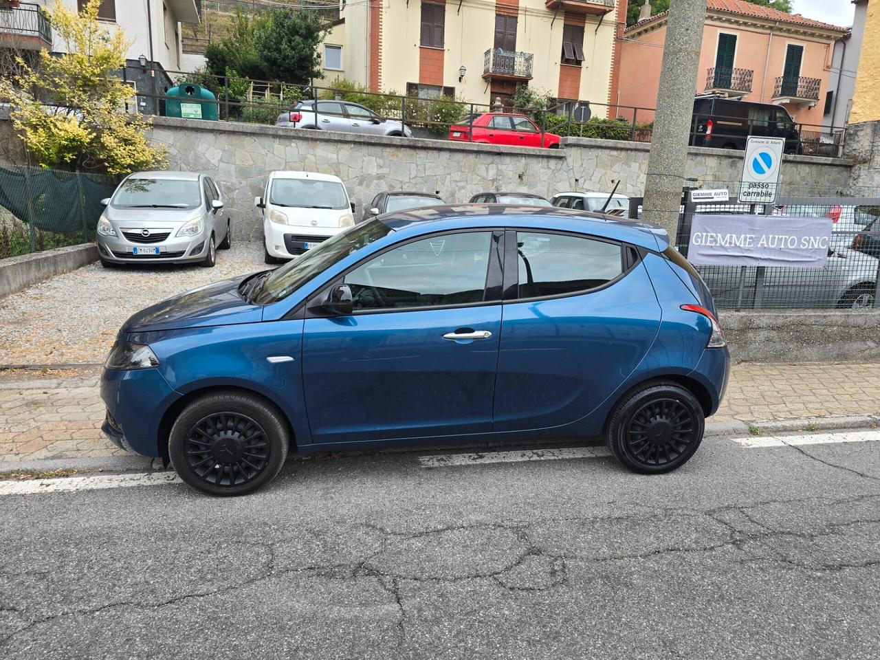 Lancia Ypsilon 1.2 69 CV 5 porte GPL Gold