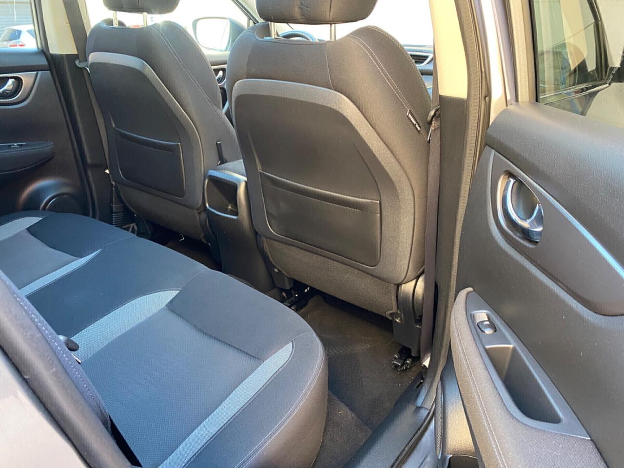 Nissan Qashqai 1.6 Automatica con tetto panoramico