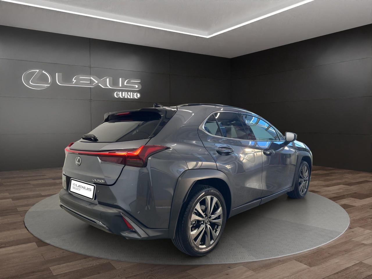 Lexus UX 250h 2.0 F-Design 2wd cvt