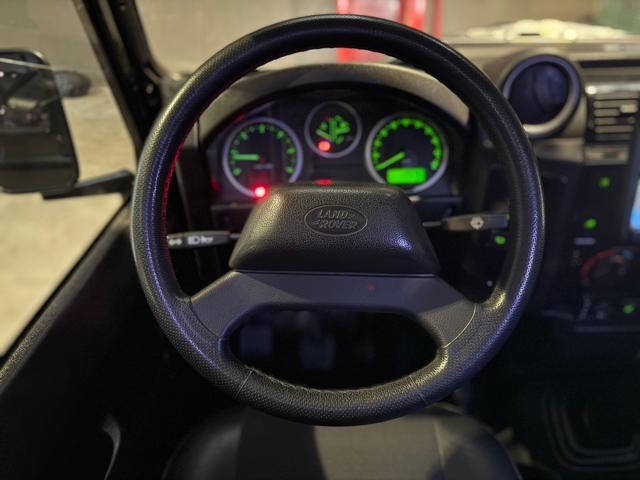 LAND ROVER Defender 110 2.2 TD4 Station Wagon N1