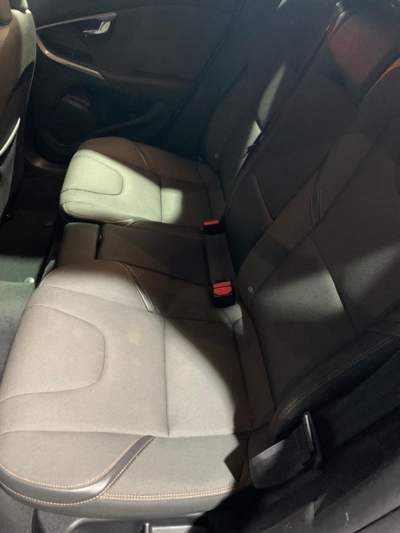 Volvo V40 Cross Country D2 Business Plus