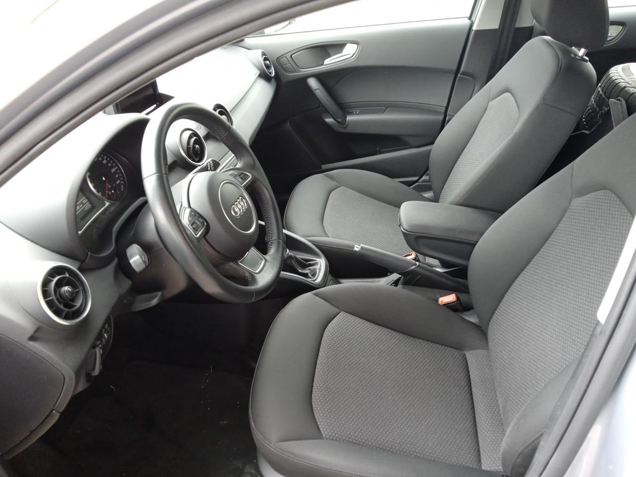 Audi A1 ULTRA DESIGN SENS PARK POSTERIORI VOLANTE MULTIFUNZIONI SEDILI RISCALDATI PER NEO PATENTATI