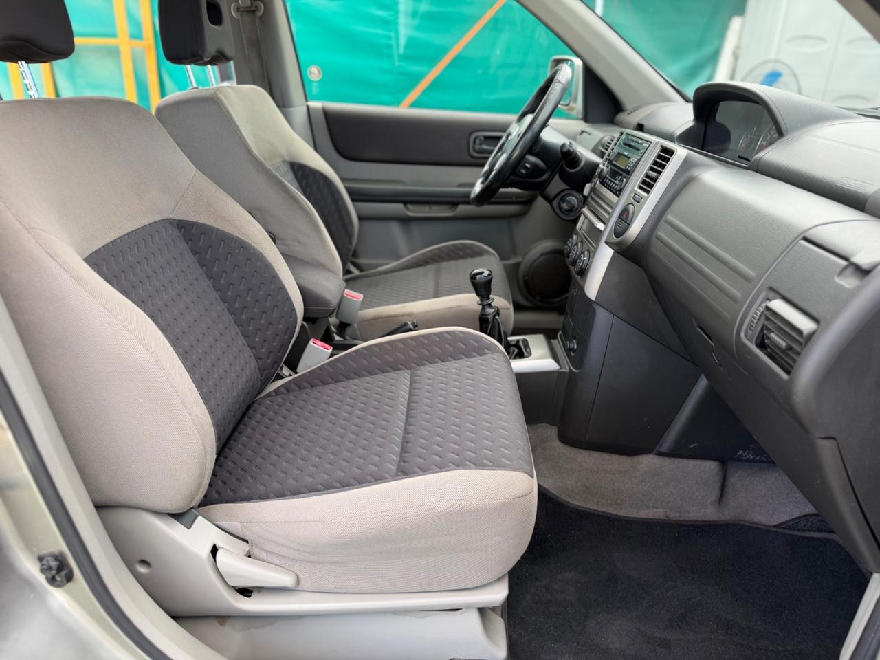 Nissan X-Trail 2.2 dCi Elegance