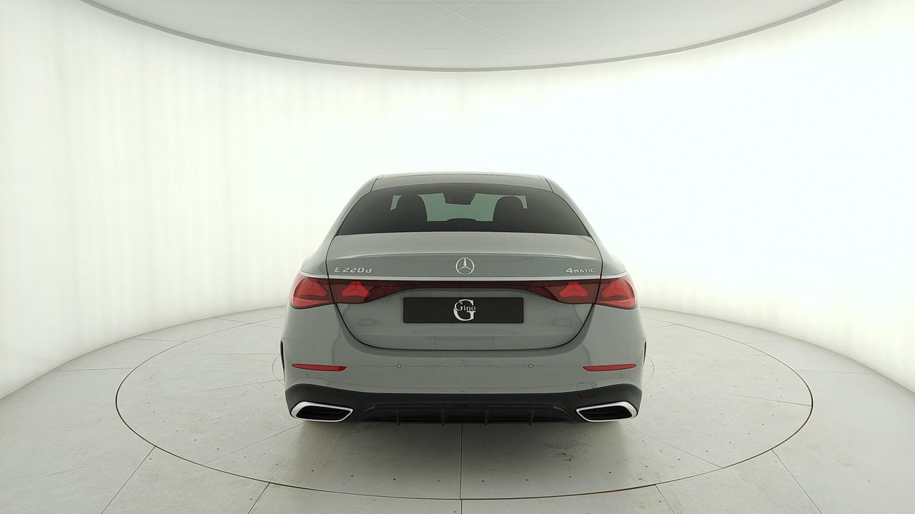 Mercedes-Benz E 220 d 4MATIC