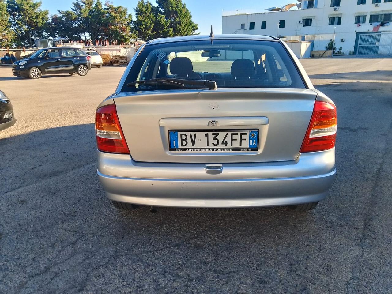 Opel Astra 1.4i 16V cat 5 porte GPL