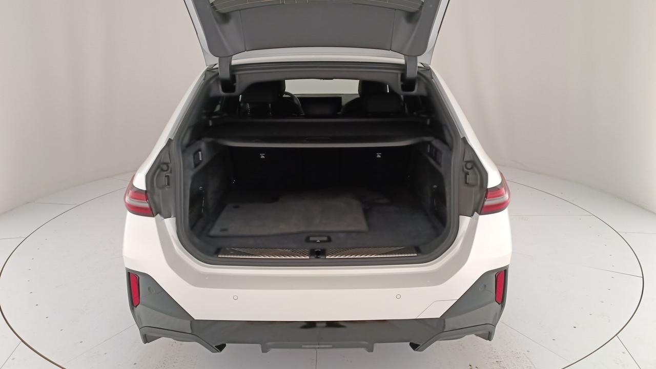 BMW Serie 5 G61 2024 Touring - 520d Touring 48V xdrive MSport Pro auto