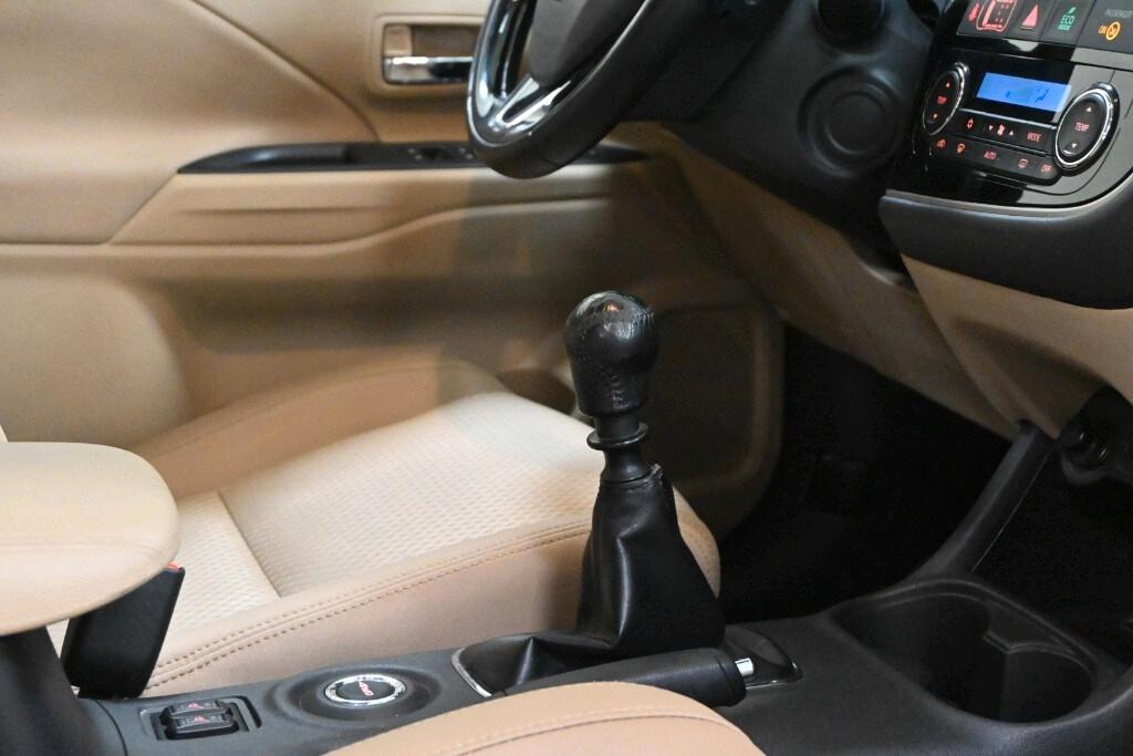 MITSUBISHI Outlander 3ª serie Outlander 2.2 DI...