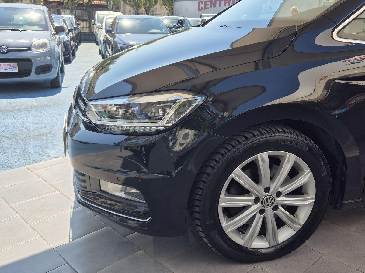 VOLKSWAGEN - Touran - 2.0 TDI 150 CV DSG Executive BMT tetto panoramico