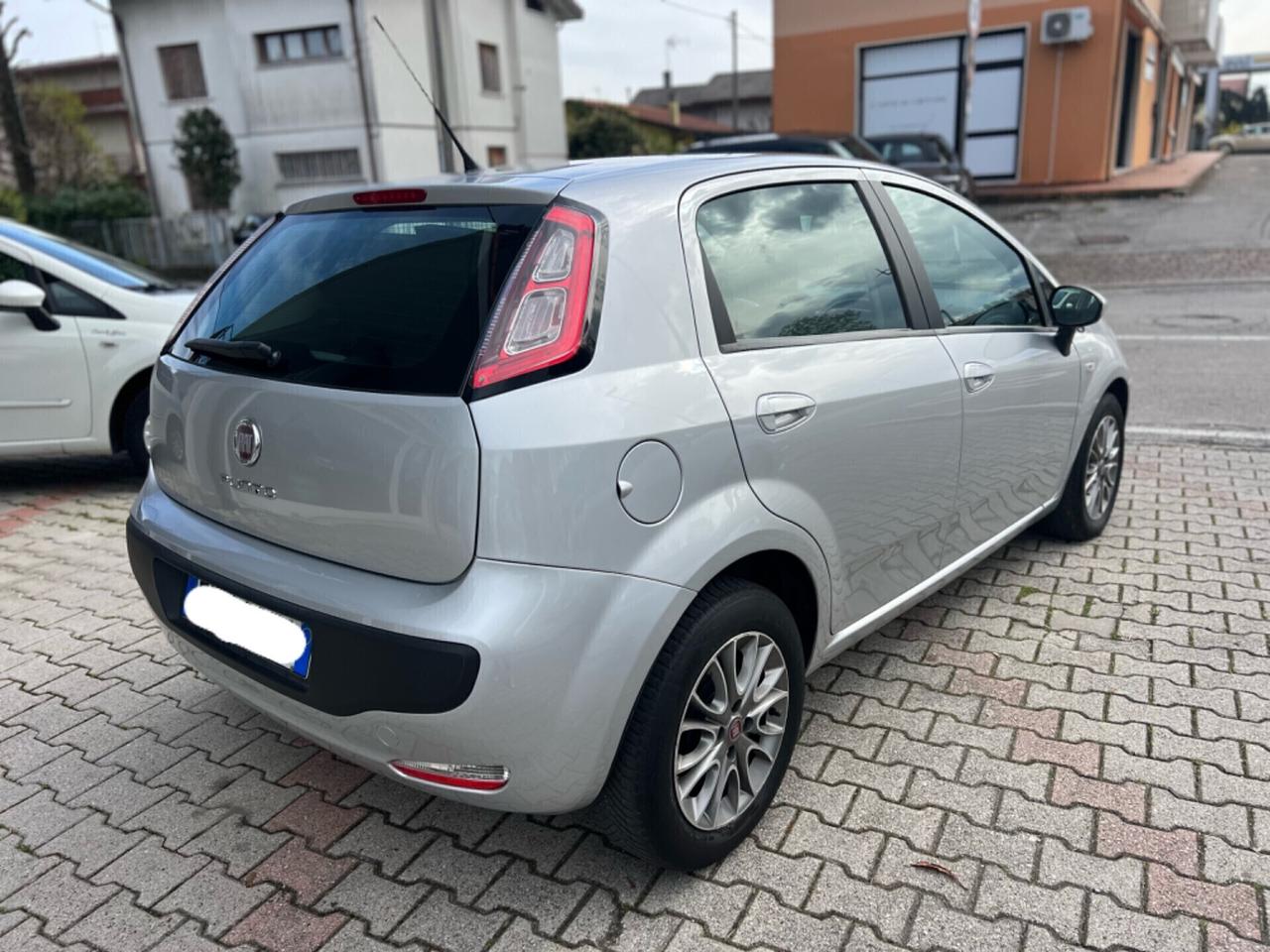 Fiat Punto Evo 1.3 Mjt 75 CV unico proprietario ok Neopatentati