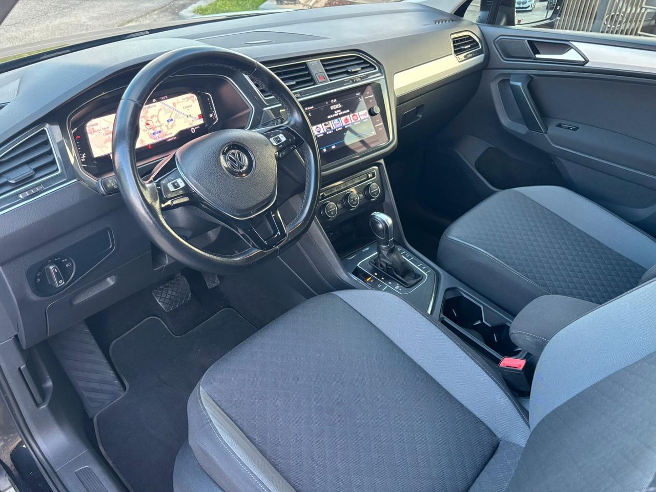 Volkswagen Tiguan 2.0 TDI SCR Style BlueMotion R LINE