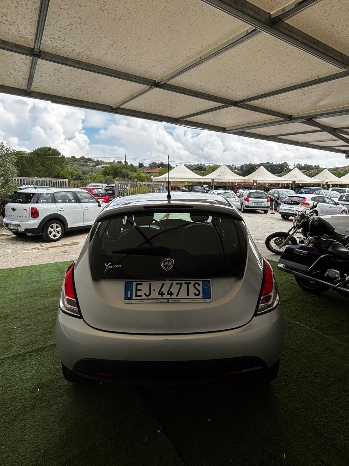 Lancia Ypsilon 1.3 MJT 75 CV Platinum